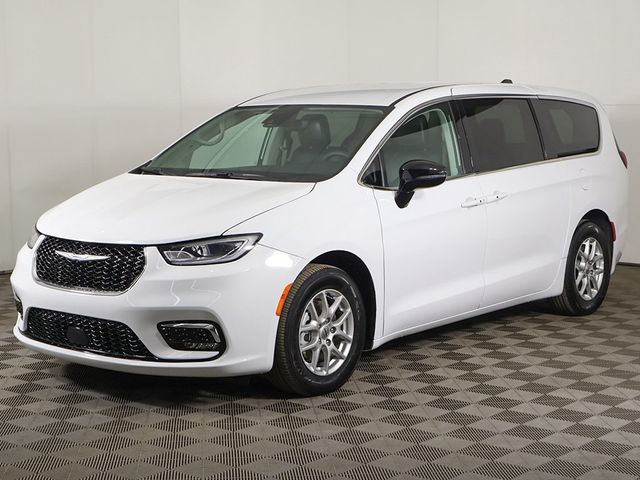 2024 Chrysler Pacifica Touring L FWD - 22957696 - 7