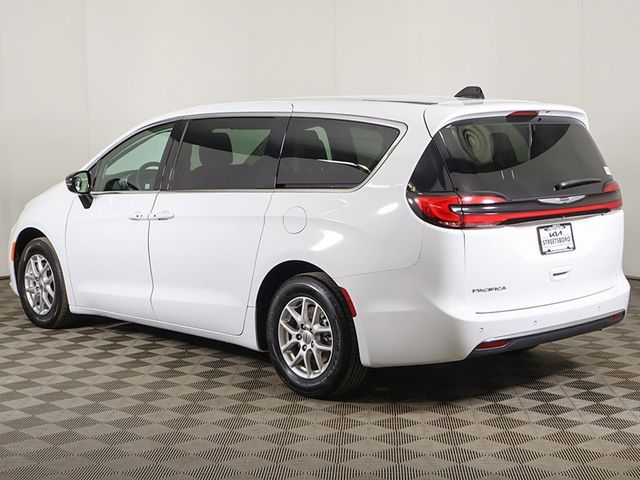 2024 Chrysler Pacifica Touring L FWD - 22957696 - 8