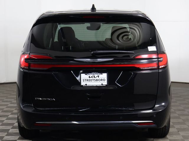 2024 Chrysler Pacifica Touring L FWD - 23063407 - 12