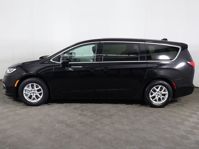 2024 Chrysler Pacifica Touring L FWD - 23063407 - 17
