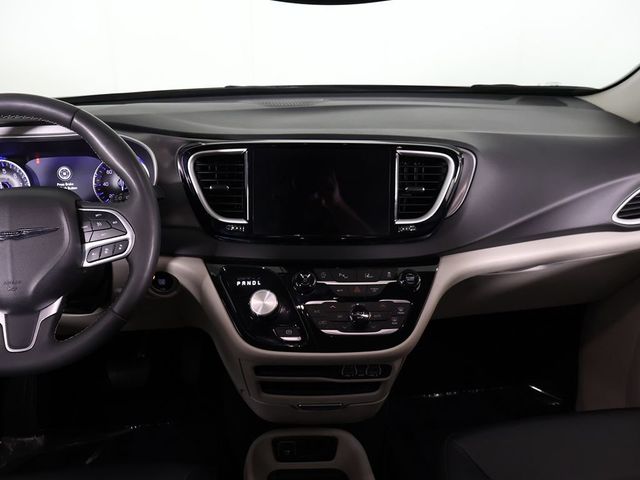 2024 Chrysler Pacifica Touring L FWD - 23063407 - 46