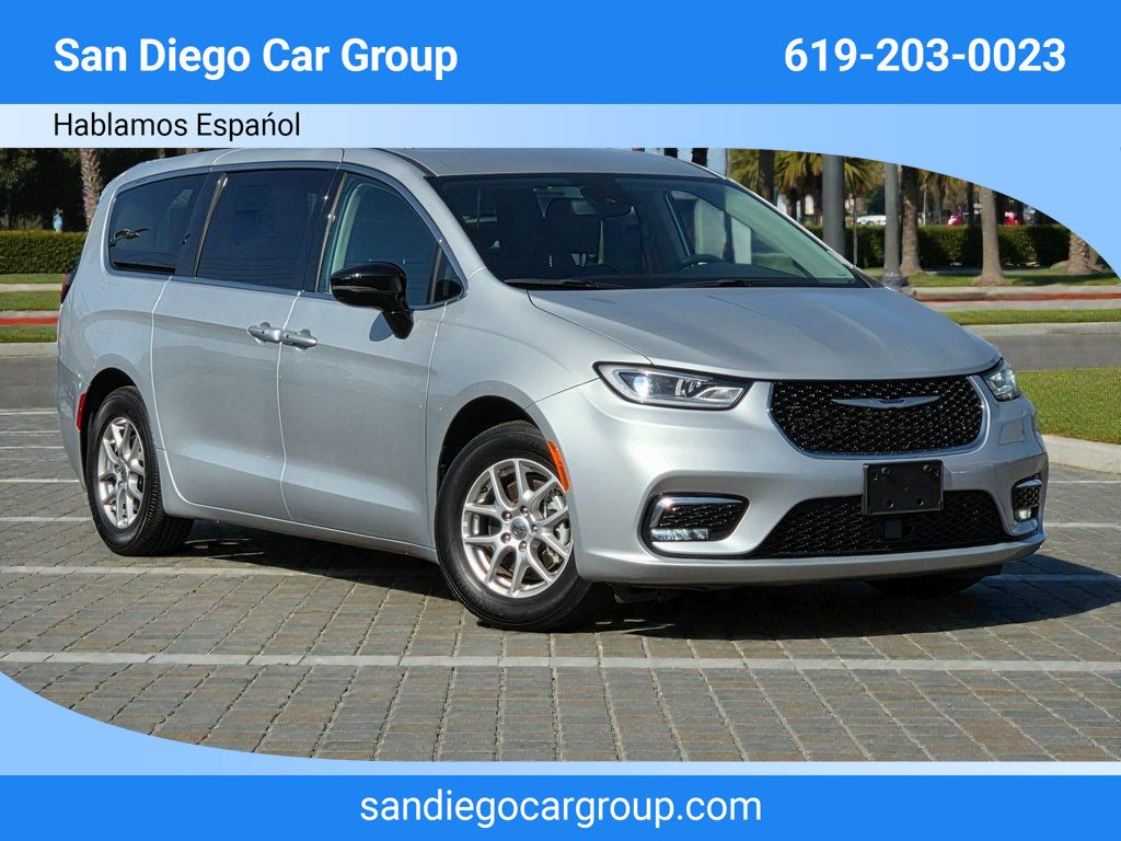 2024 Chrysler Pacifica Touring L FWD - 22979885 - 0