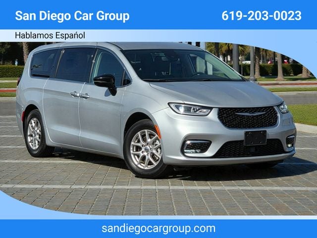 2024 Chrysler Pacifica Touring L FWD - 22979885 - 0