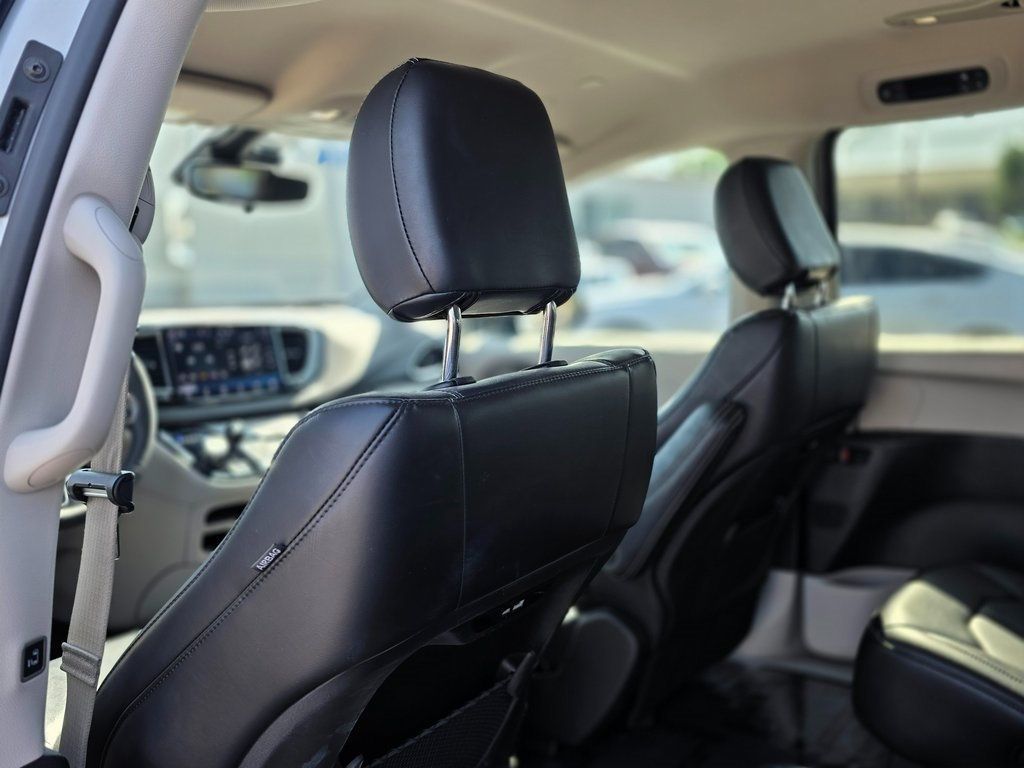 2024 Chrysler Pacifica Touring L FWD - 22979885 - 16