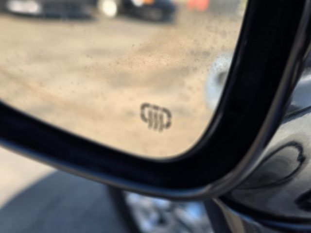 2024 Chrysler Pacifica Touring L FWD - 22979885 - 21