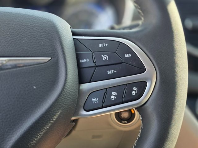 2024 Chrysler Pacifica Touring L FWD - 22979885 - 25