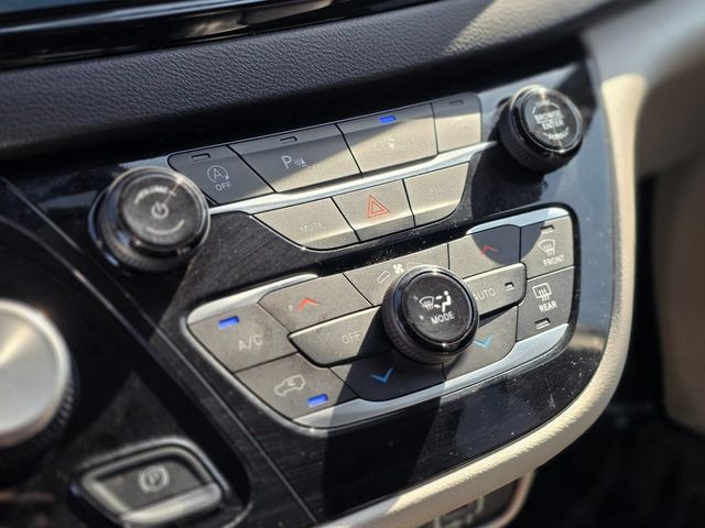 2024 Chrysler Pacifica Touring L FWD - 22979885 - 29