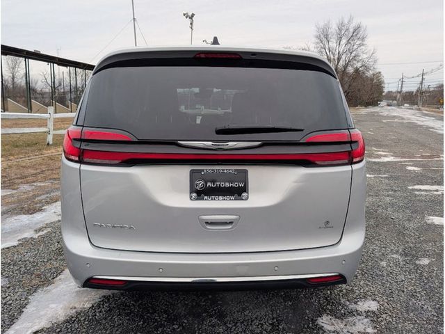 2024 Chrysler Pacifica Touring L FWD - 22983841 - 5