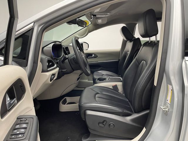 2024 Chrysler Pacifica Touring L FWD - 22984083 - 11