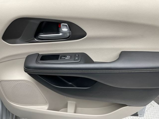 2024 Chrysler Pacifica Touring L FWD - 22984083 - 14