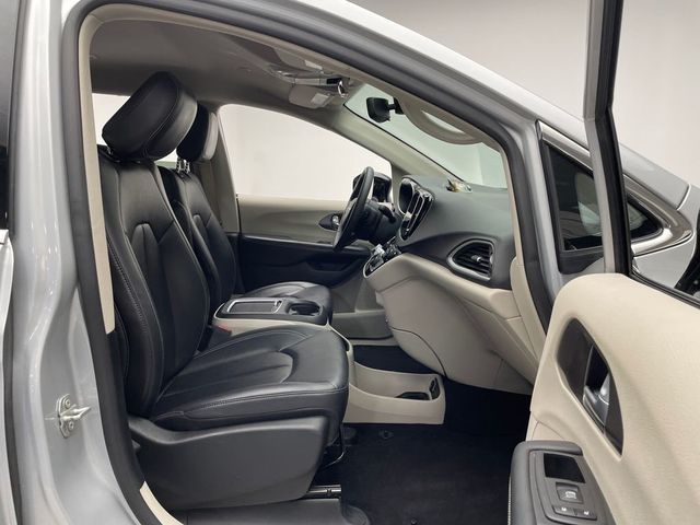 2024 Chrysler Pacifica Touring L FWD - 22984083 - 16