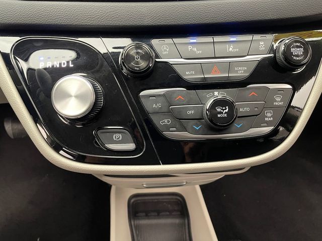 2024 Chrysler Pacifica Touring L FWD - 22984083 - 28