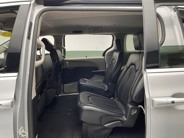 2024 Chrysler Pacifica Touring L FWD - 22984083 - 31