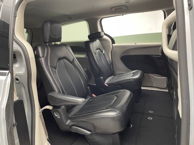 2024 Chrysler Pacifica Touring L FWD - 22984083 - 35