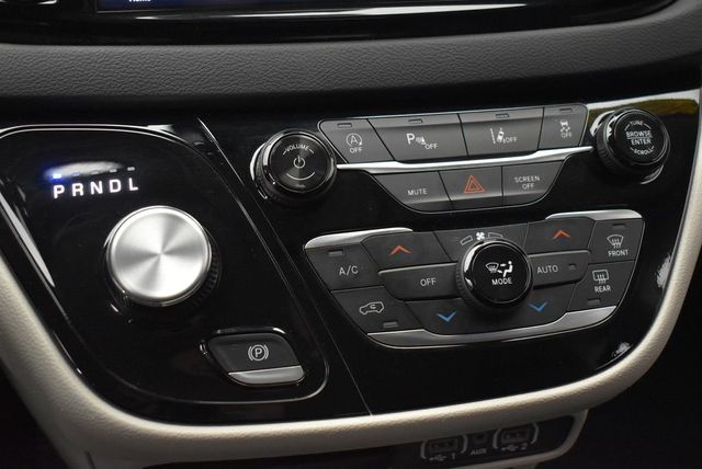 2024 Chrysler Pacifica Touring L FWD - 22984083 - 68