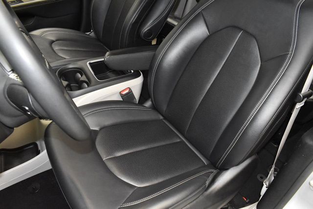 2024 Chrysler Pacifica Touring L FWD - 22940188 - 13