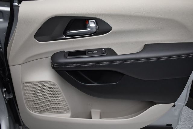 2024 Chrysler Pacifica Touring L FWD - 22940188 - 22