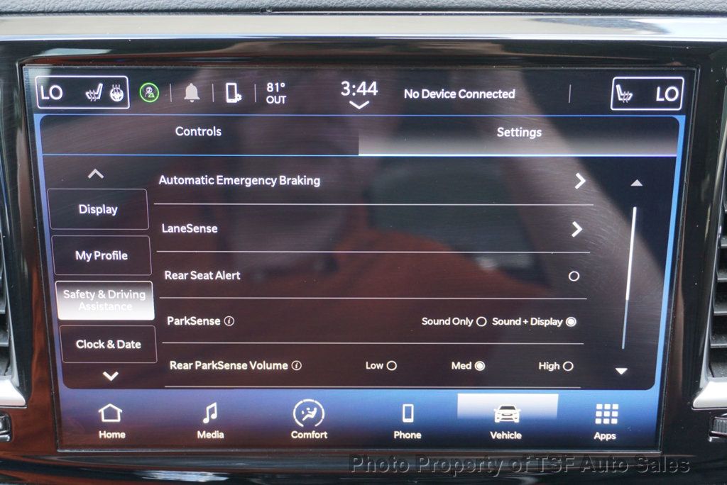 2024 Chrysler Pacifica Touring L photo 21