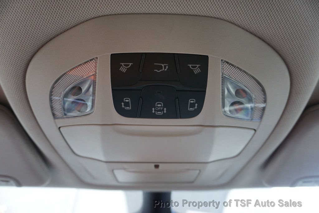 2024 Chrysler Pacifica Touring L photo 26