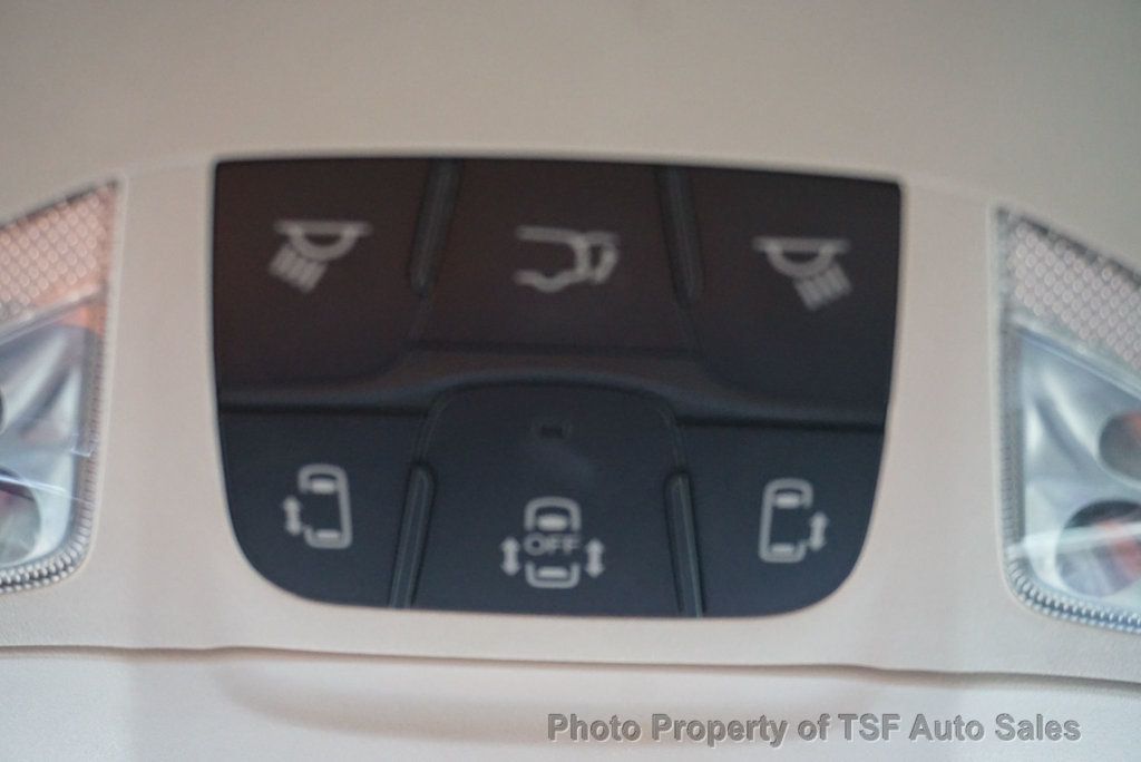 2024 Chrysler Pacifica Touring L photo 27