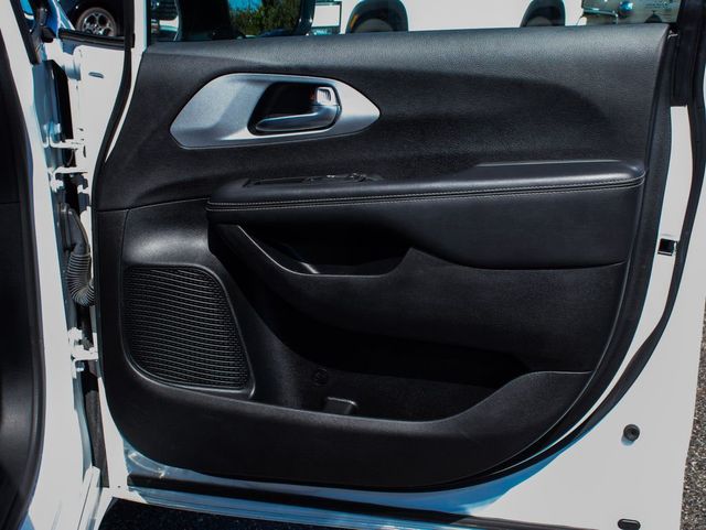 2024 Chrysler Pacifica Hybrid Select S Appearance - 23077047 - 10