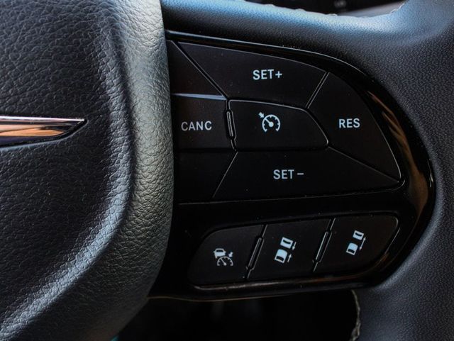 2024 Chrysler Pacifica Plug-In Hybrid Select - 23077047 - 24