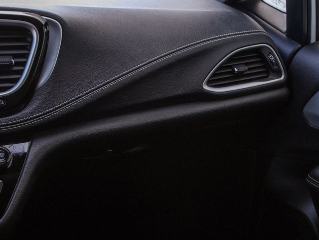 2024 Chrysler Pacifica Plug-In Hybrid Select - 23077047 - 37