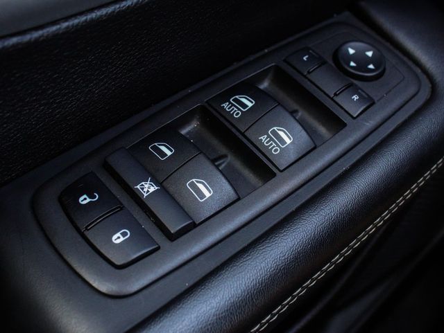 2024 Chrysler Pacifica Plug-In Hybrid Select - 23077047 - 8