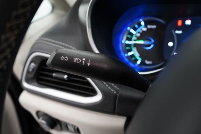 2024 Chrysler Pacifica Plug-In Hybrid Select - 23077715 - 17