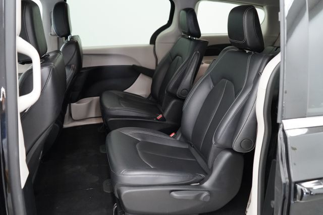 2024 Chrysler Pacifica Plug-In Hybrid Select - 23077715 - 38