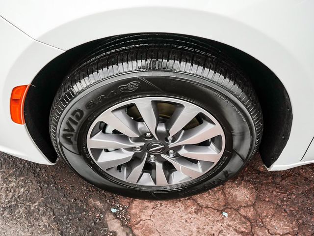2024 Chrysler Pacifica Plug-In Hybrid Select - 23077961 - 9