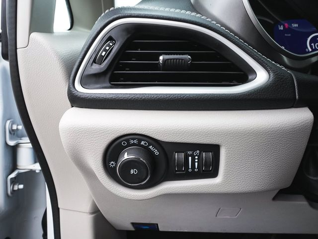 2024 Chrysler Pacifica Plug-In Hybrid Select - 23077961 - 15