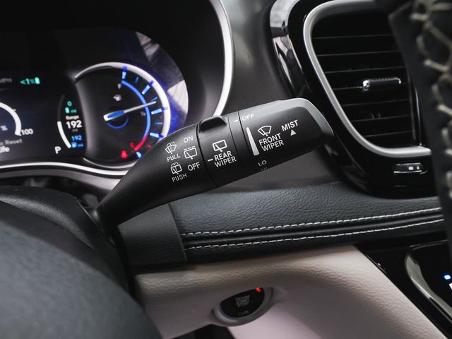2024 Chrysler Pacifica Plug-In Hybrid Select - 23077961 - 21