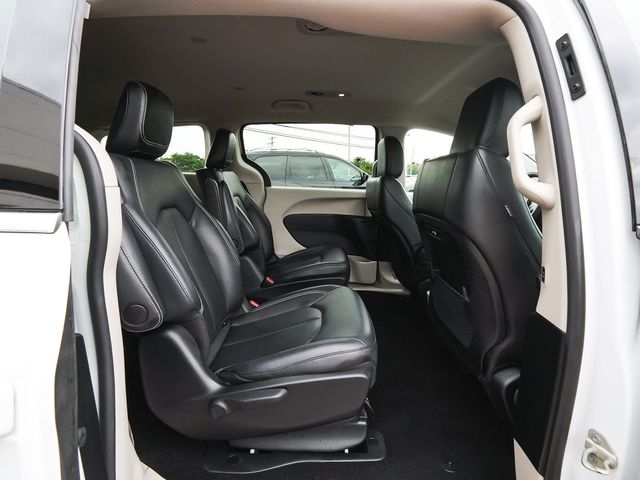 2024 Chrysler Pacifica Plug-In Hybrid Select - 23077961 - 39