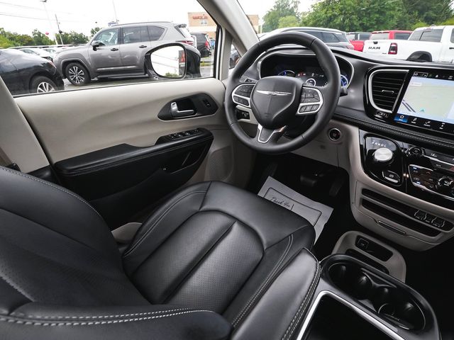 2024 Chrysler Pacifica Plug-In Hybrid Select - 23077961 - 45
