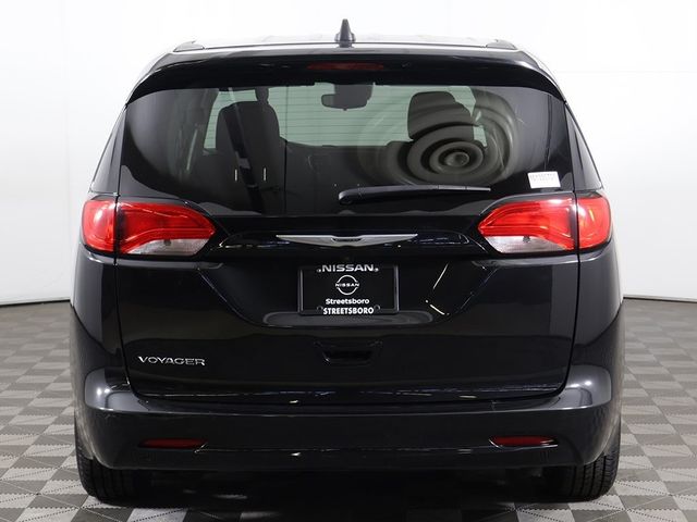 2024 Chrysler Voyager LX - 22942502 - 10