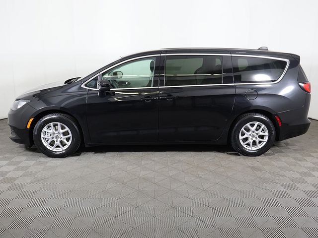2024 Chrysler Voyager LX - 22942502 - 15