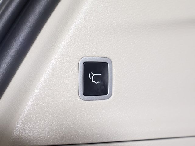 2024 Chrysler Voyager LX - 22942502 - 19