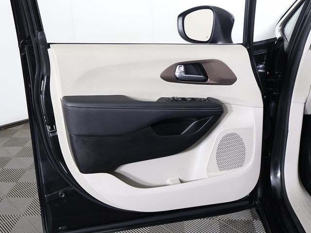 2024 Chrysler Voyager LX - 22942502 - 22