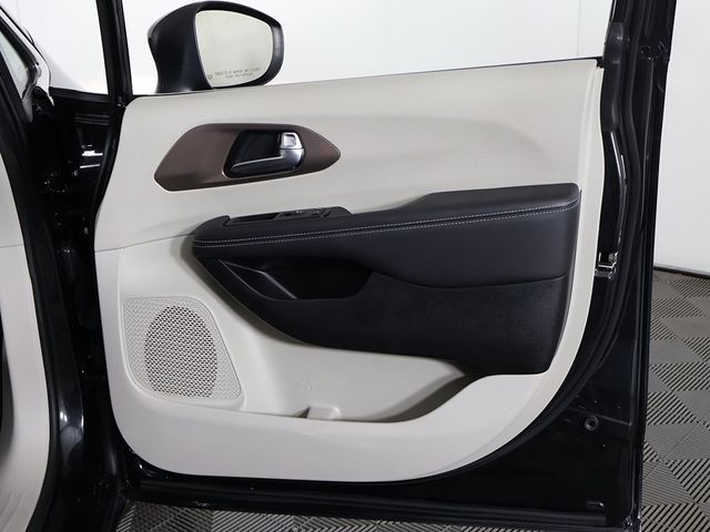 2024 Chrysler Voyager LX - 22942502 - 23