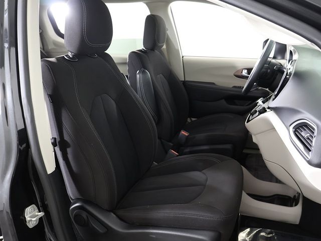 2024 Chrysler Voyager LX - 22942502 - 27