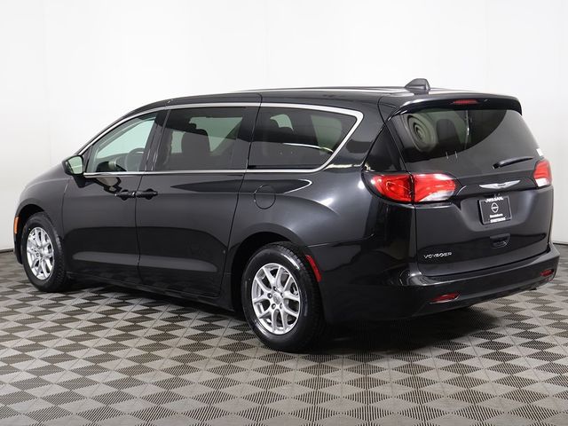 2024 Chrysler Voyager LX - 22942502 - 7