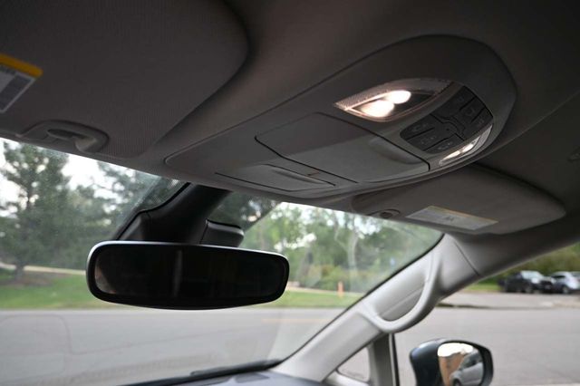 2024 Chrysler Voyager LX Mobility Handicap Van - 22909620 - 27