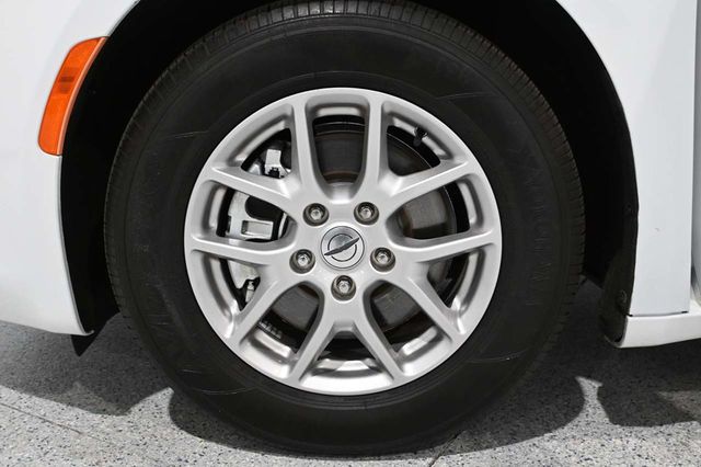 2024 Chrysler Voyager LX Mobility Handicap Van - 23020013 - 11