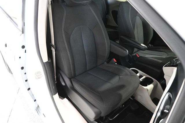 2024 Chrysler Voyager LX Mobility Handicap Van - 23020013 - 15