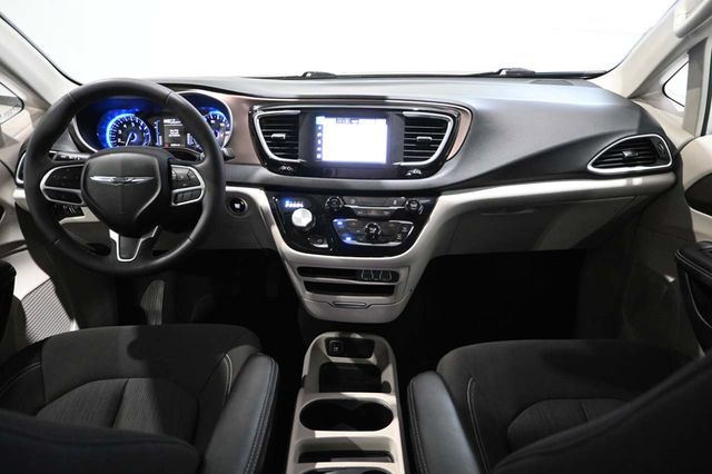 2024 Chrysler Voyager LX Mobility Handicap Van - 23020013 - 20