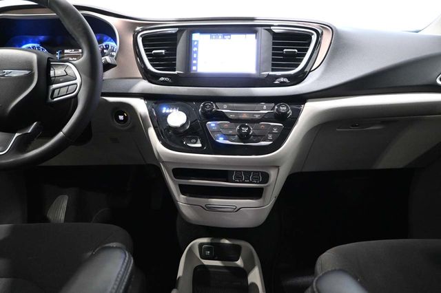 2024 Chrysler Voyager LX Mobility Handicap Van - 23020013 - 21
