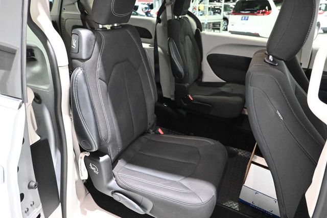 2024 Chrysler Voyager LX Mobility Handicap Van - 23022812 - 16