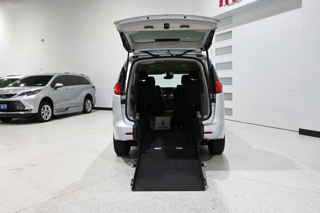 2024 Chrysler Voyager LX Mobility Handicap Van - 23022812 - 17
