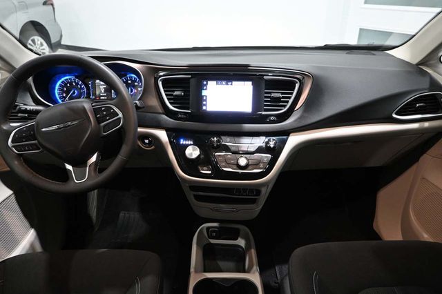 2024 Chrysler Voyager LX Mobility Handicap Van - 23022812 - 20
